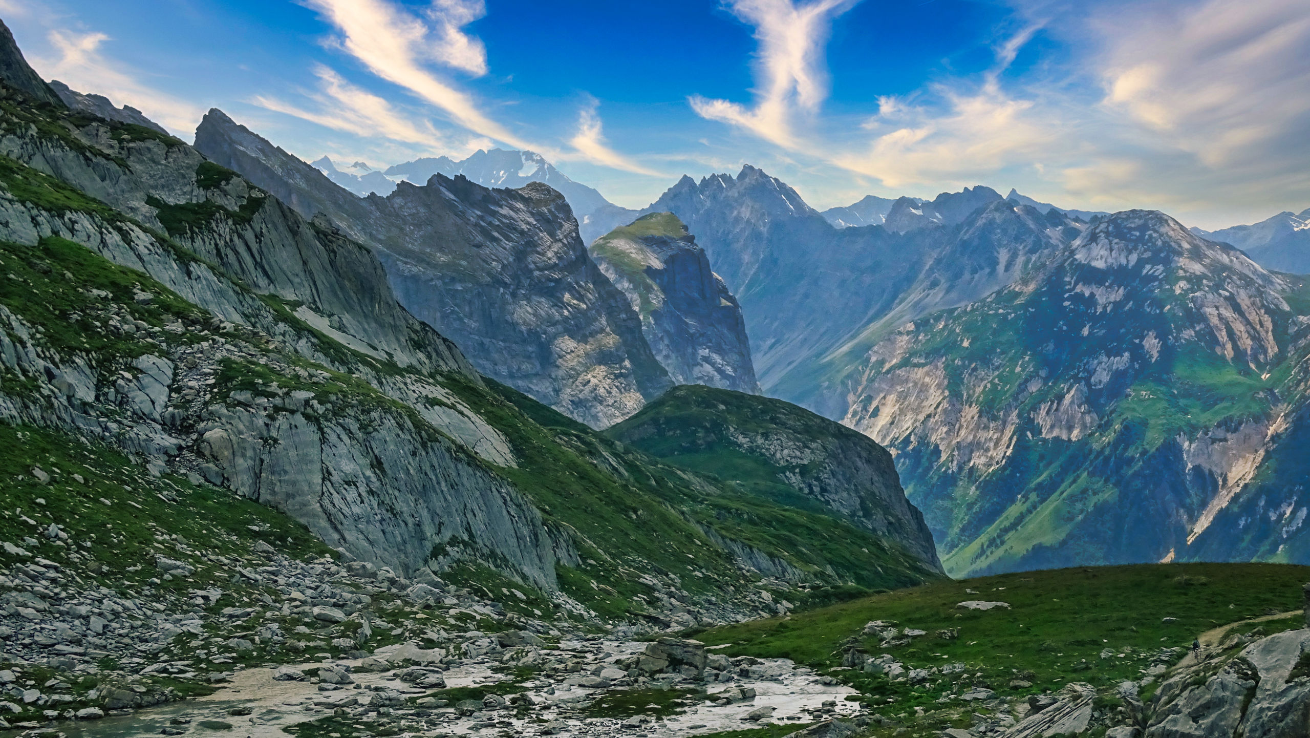Vue sur l'Arcelin depuis le pied de l'aiguille de la vanoise