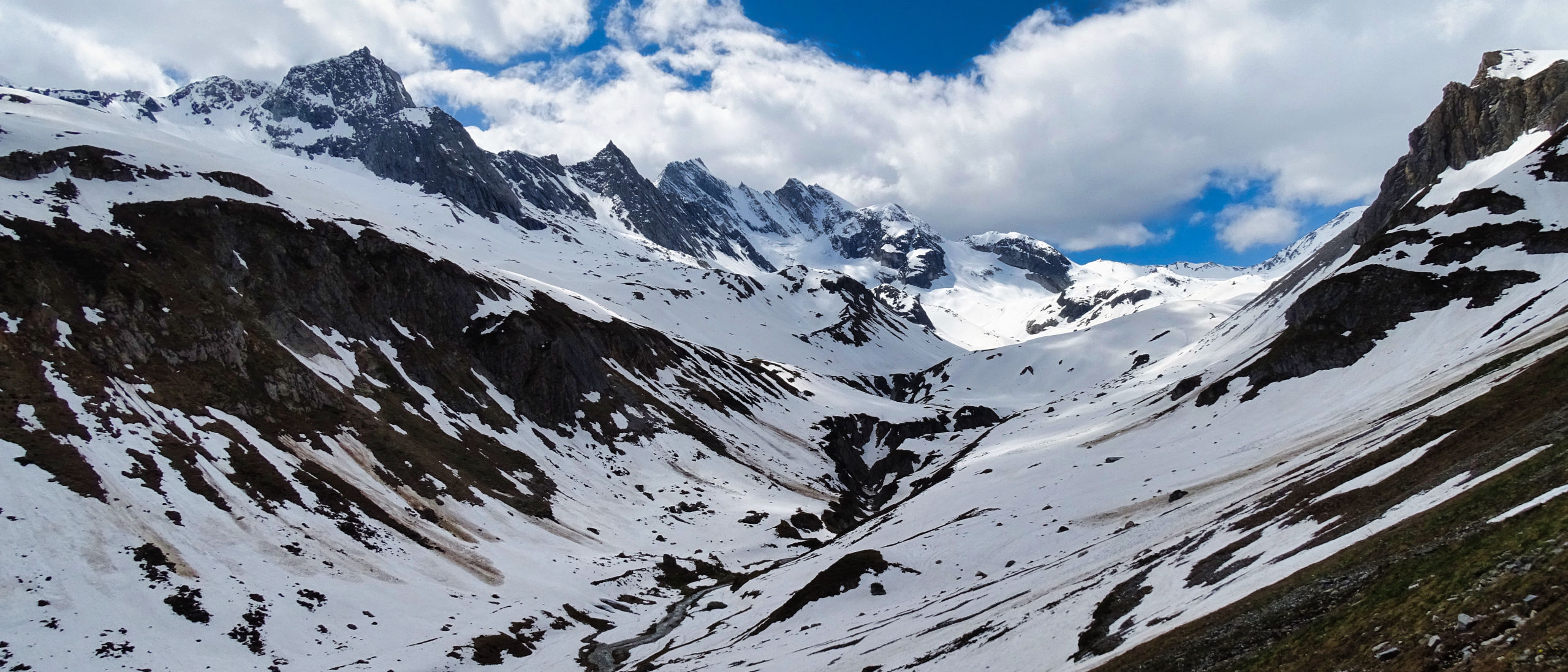 vallée du col de Chavière et le refuge Péclet Polset en Vanoise